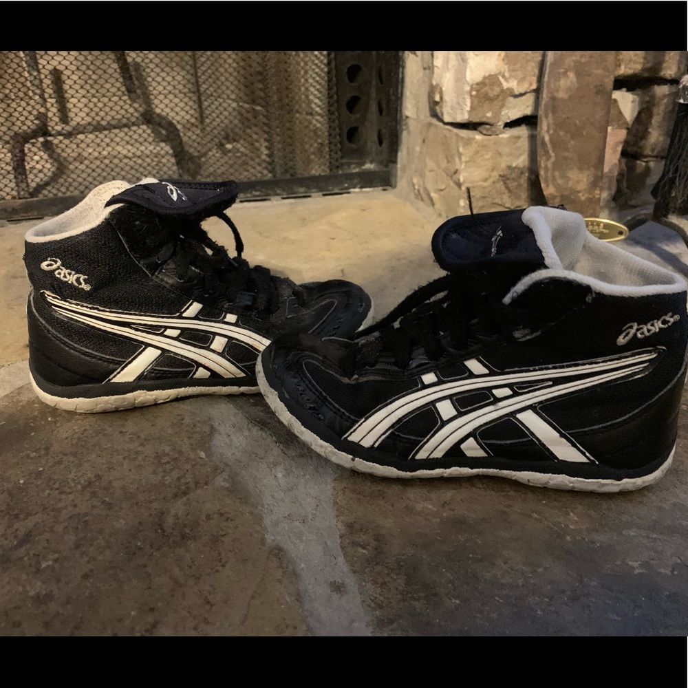 Kids wrestling shoes